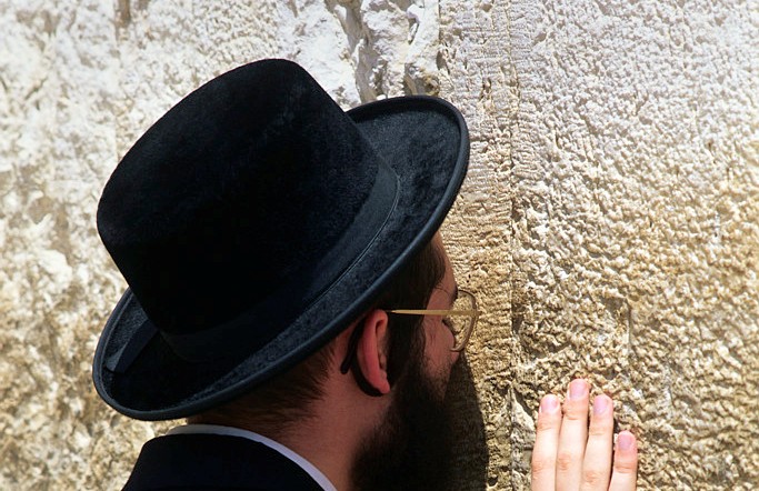 יהודי חרדי בכותל