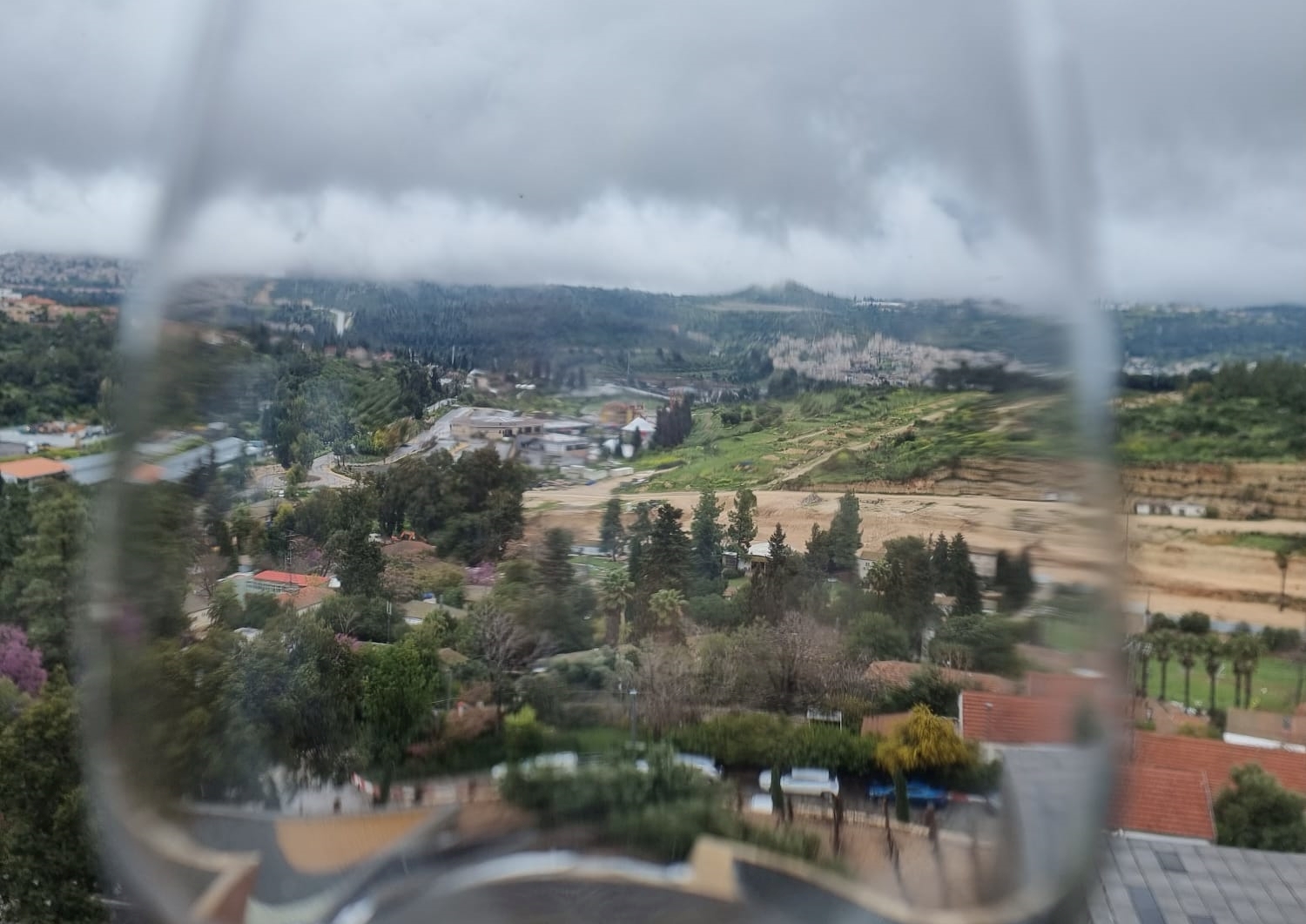 כוס עם נוף